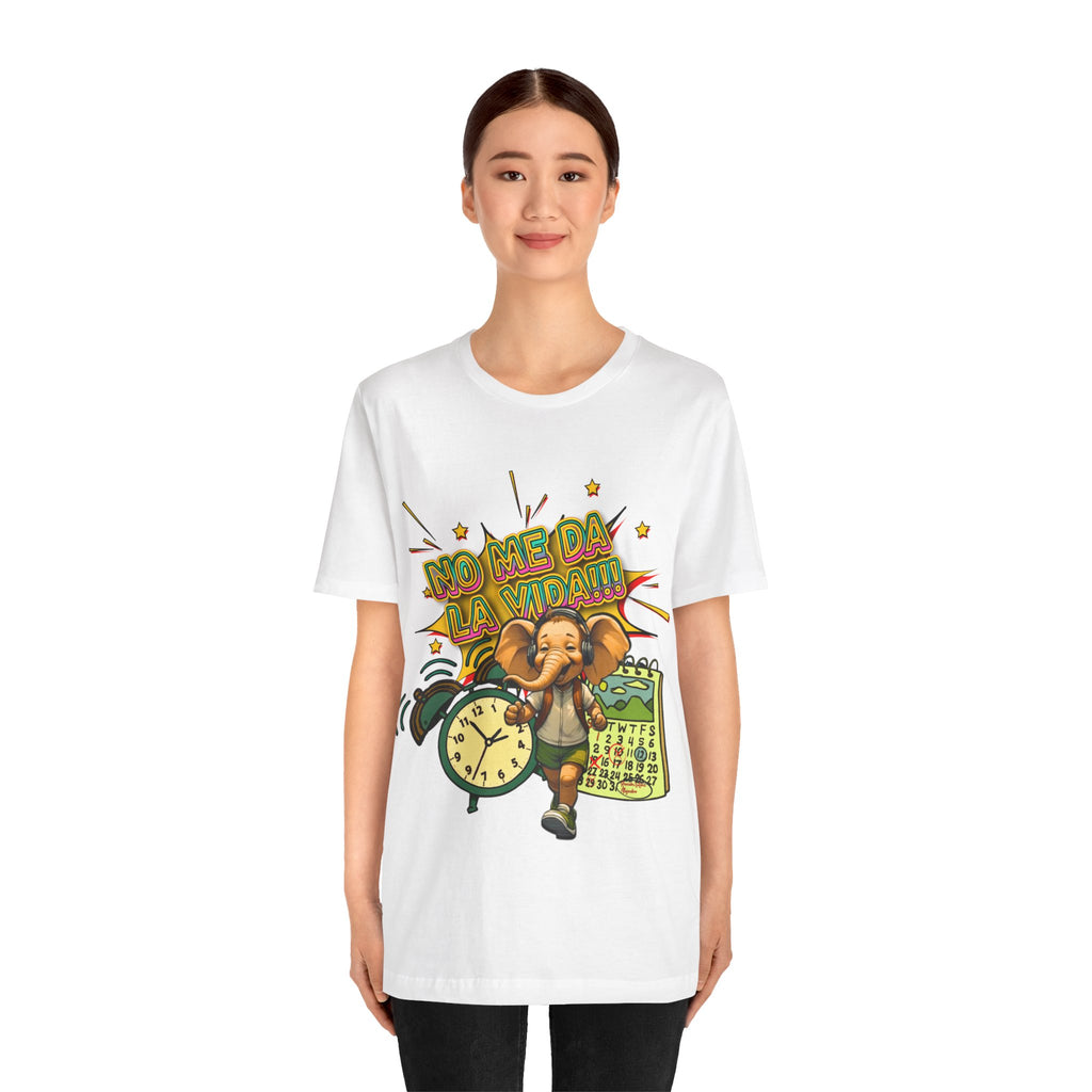 No Me Da La Vida Elephant Graphic Tee — Funny Spanish Alarm Clock T-Shirt