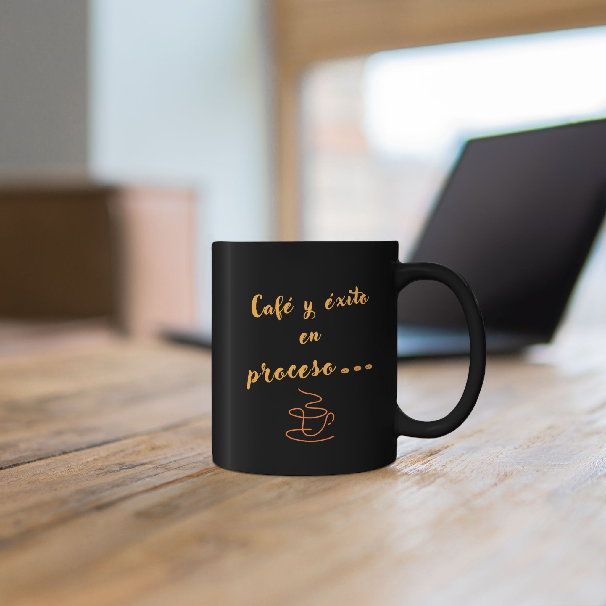 Café y éxito en proceso — Black Coffee Mug (11oz & 15oz)