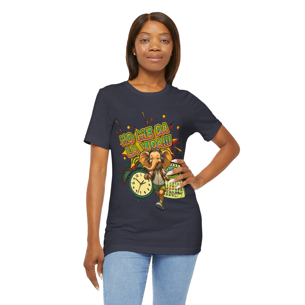 No Me Da La Vida Elephant Graphic Tee — Funny Spanish Alarm Clock T-Shirt