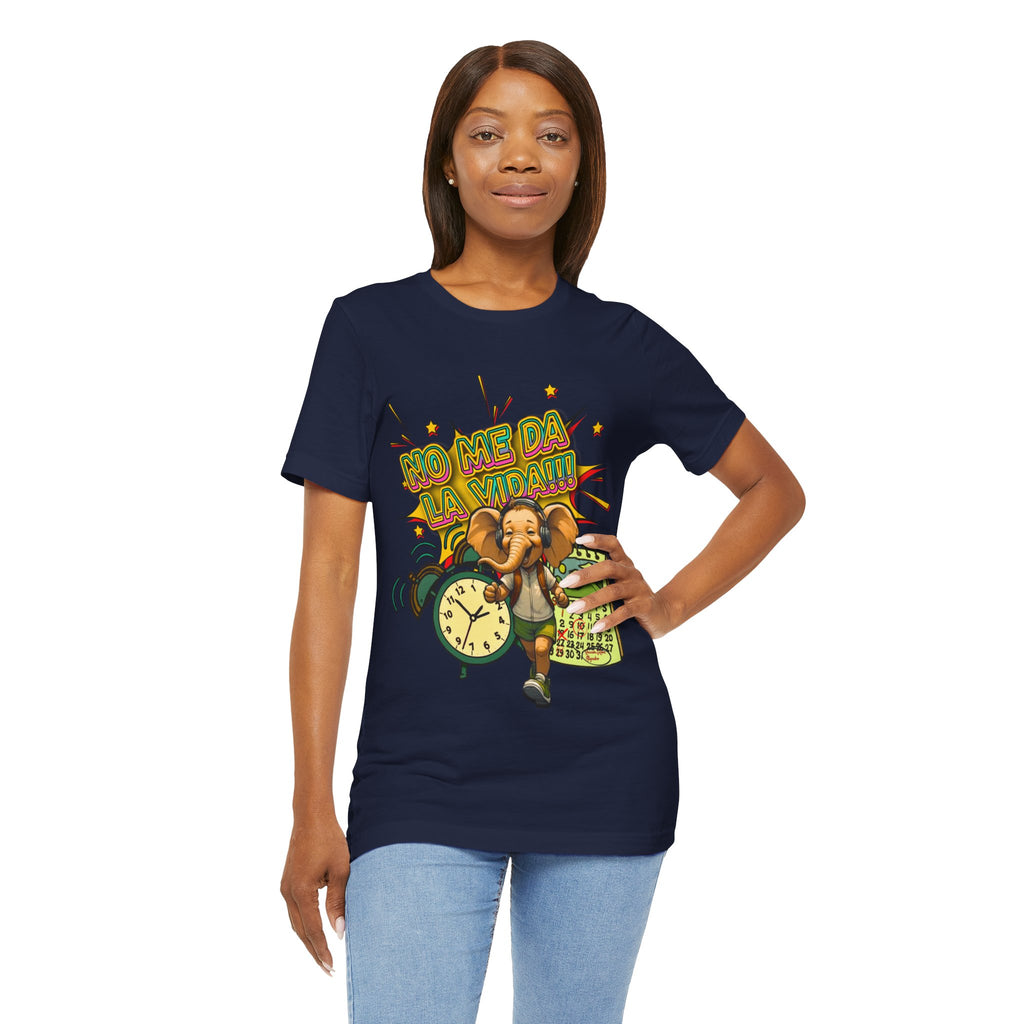No Me Da La Vida Elephant Graphic Tee — Funny Spanish Alarm Clock T-Shirt