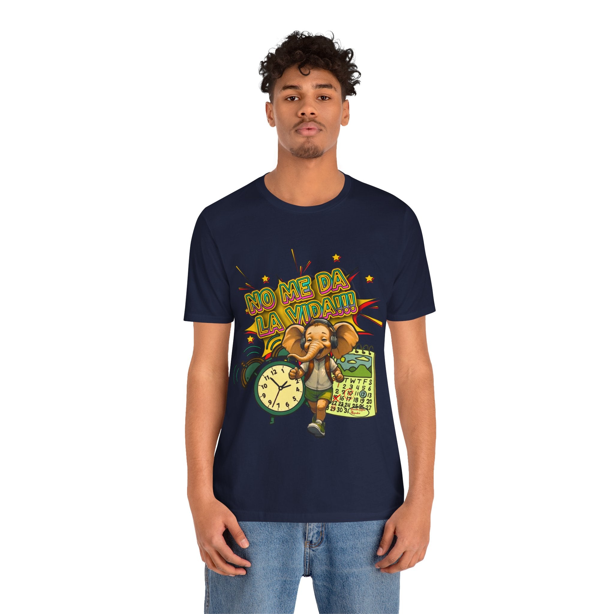 No Me Da La Vida Elephant Graphic Tee — Funny Spanish Alarm Clock T-Shirt